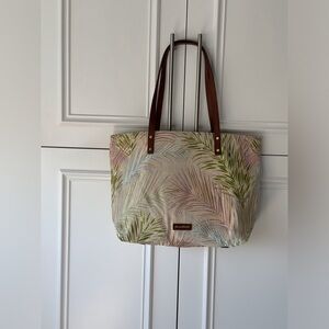 Tommy Bahama Tote Never worn without tags